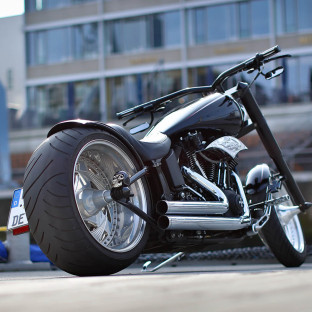 Fotoshooting Sandtorkai mit Harley-Davidson