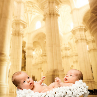 Babyfoto von Chris Reiner, Zwillinge im Fotostudio