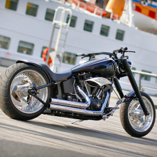 Hamburg Harley-Davidson Chopper in der Hafencity